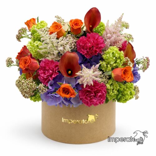 "Vibrazioni d'Autore": Lussuosa Box Kraft con Calle, Rose e Fiori Freschi Misti