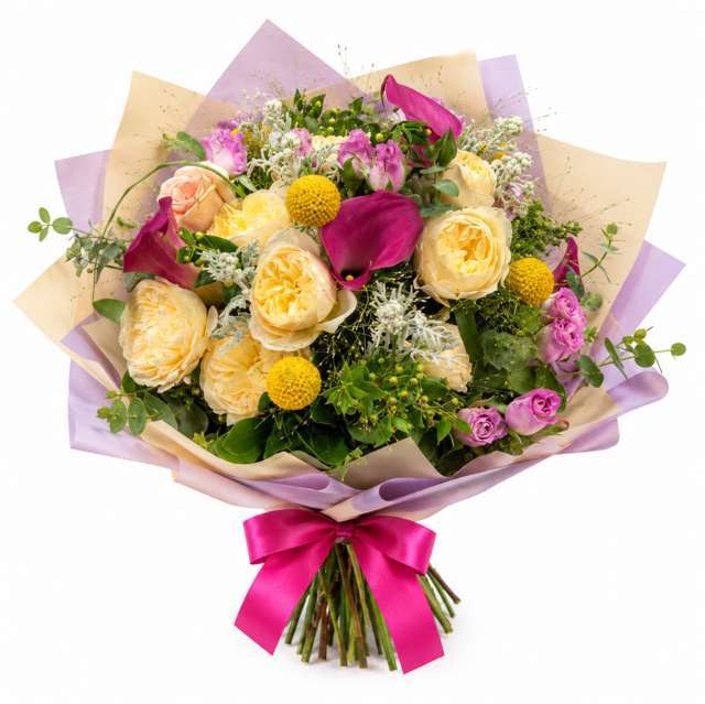 bouquet Giada rose inglesi,eucalipto,e fiori misti